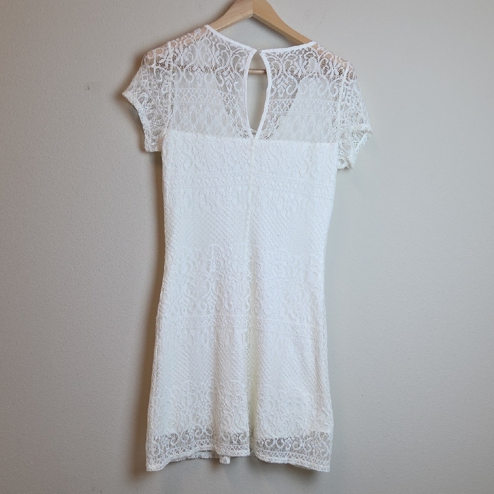 Hollister White Lace A-Line Mini Dress Summer Graduation Women’s Size L - Picture 3 of 4
